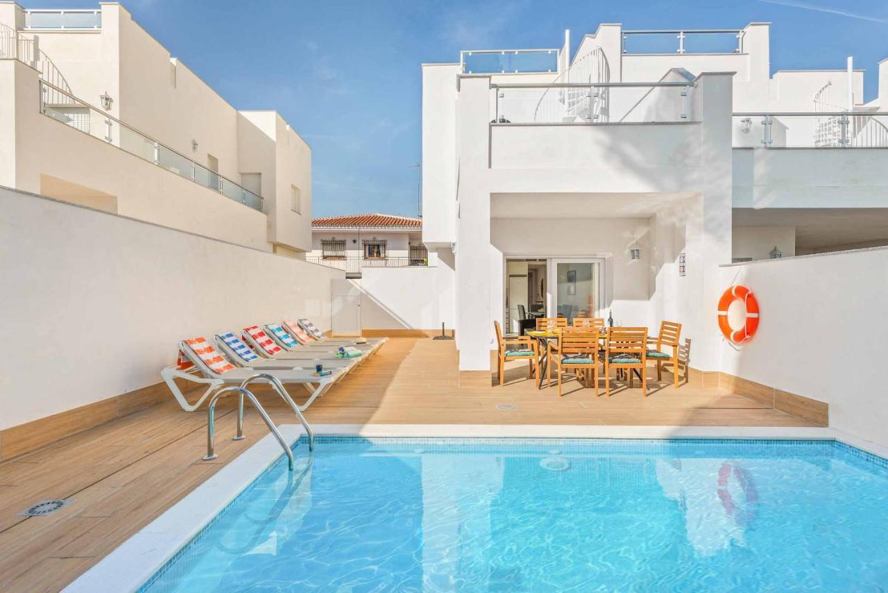 Villa Bonilla Нерха Екстериор снимка